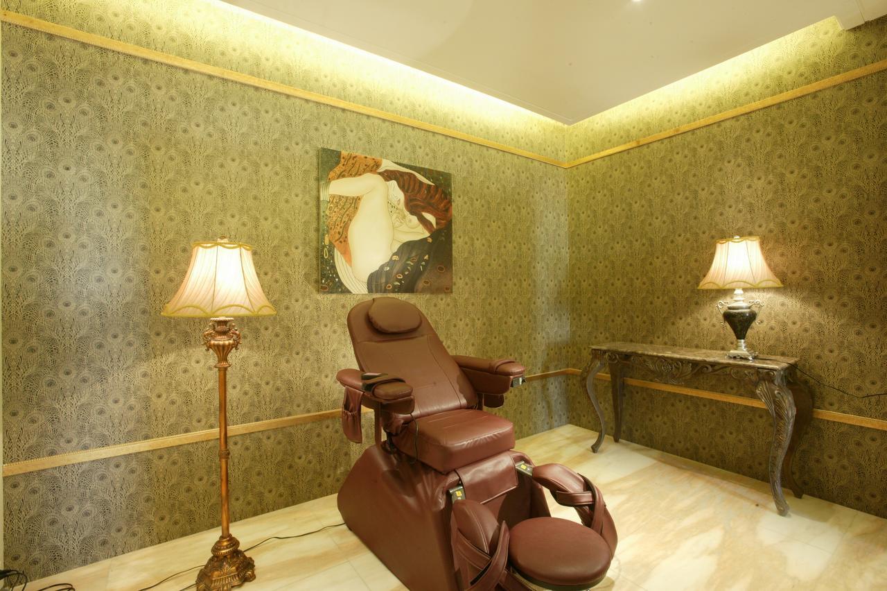 Motel 御花園商務旅舘虎尾舘-金花園汽車旅舘066 Huwei Exterior foto